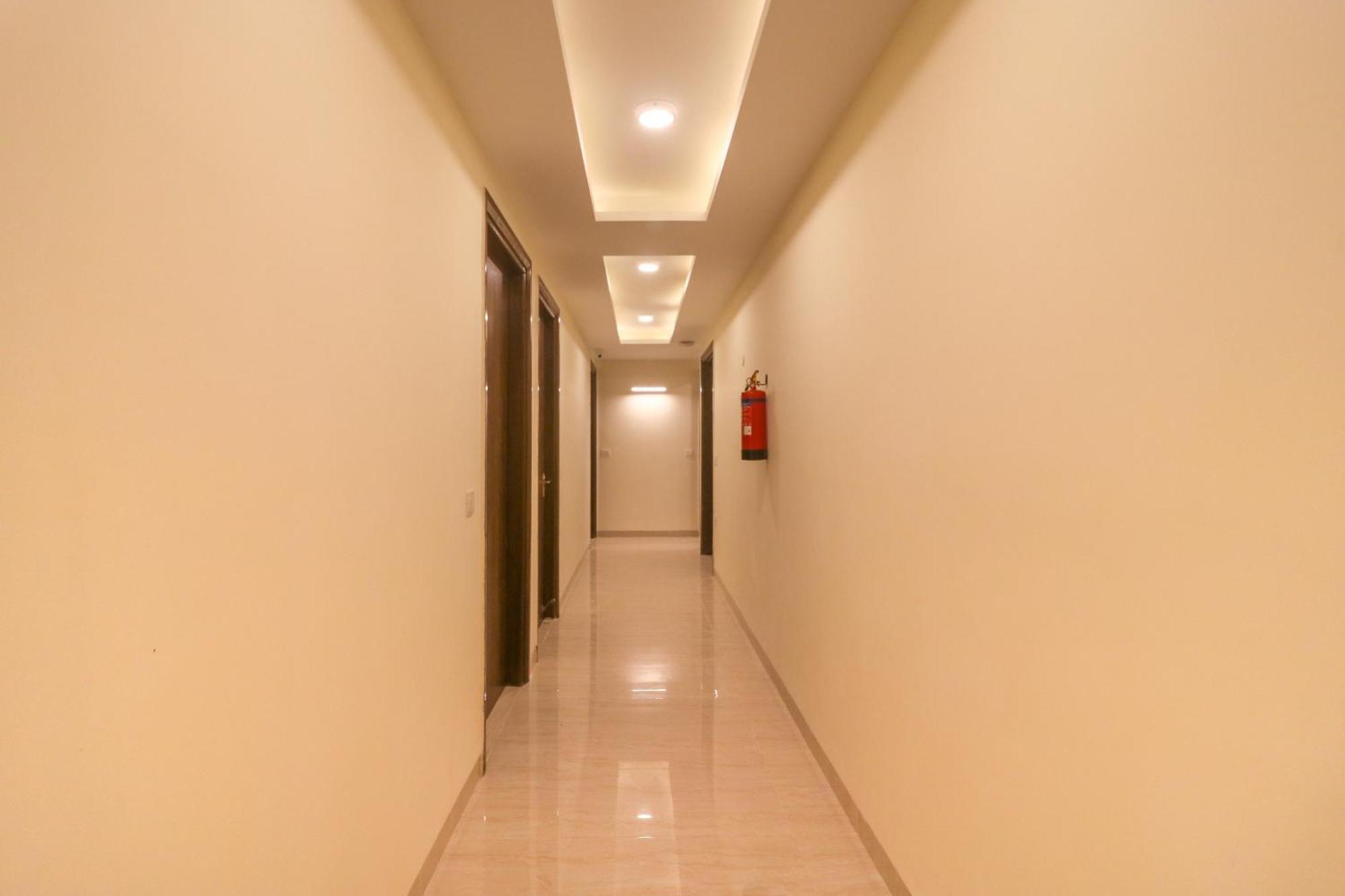 Super Hotel O Comfort Residency Near Artemis Hospital Gurgaon Ngoại thất bức ảnh