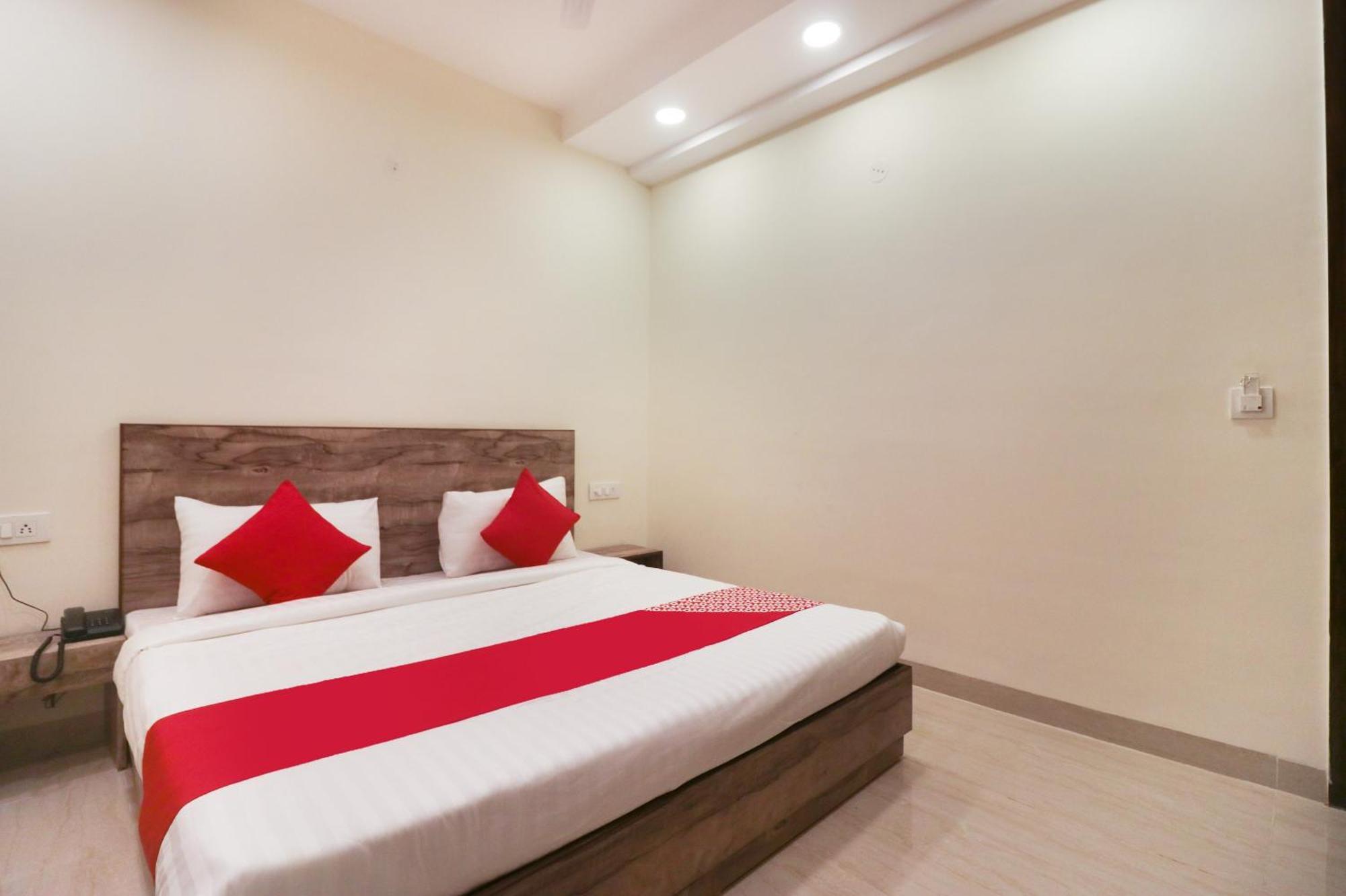 Super Hotel O Comfort Residency Near Artemis Hospital Gurgaon Ngoại thất bức ảnh