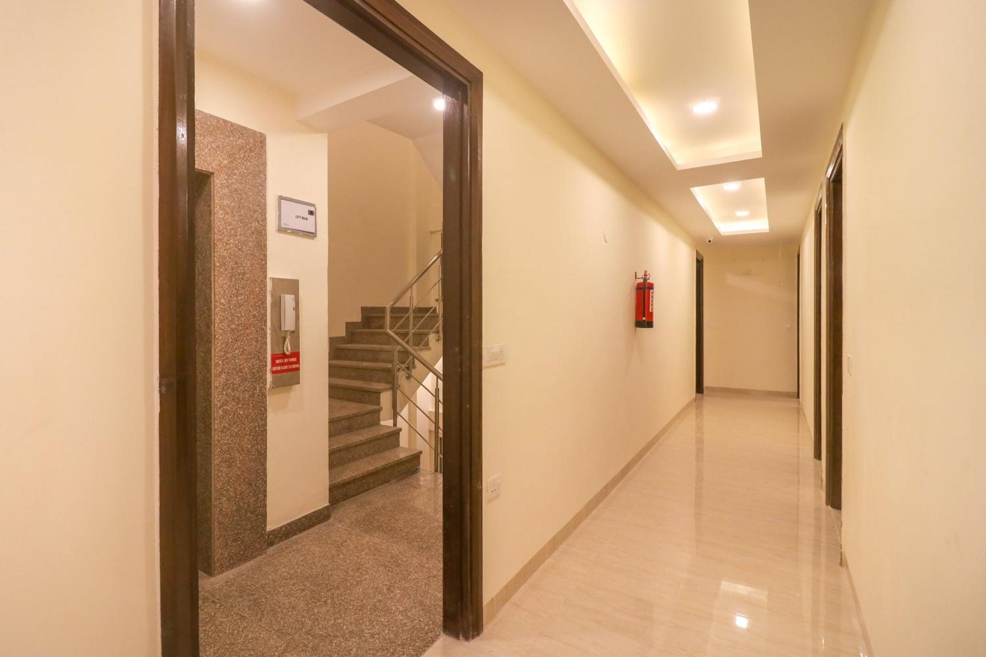 Super Hotel O Comfort Residency Near Artemis Hospital Gurgaon Ngoại thất bức ảnh