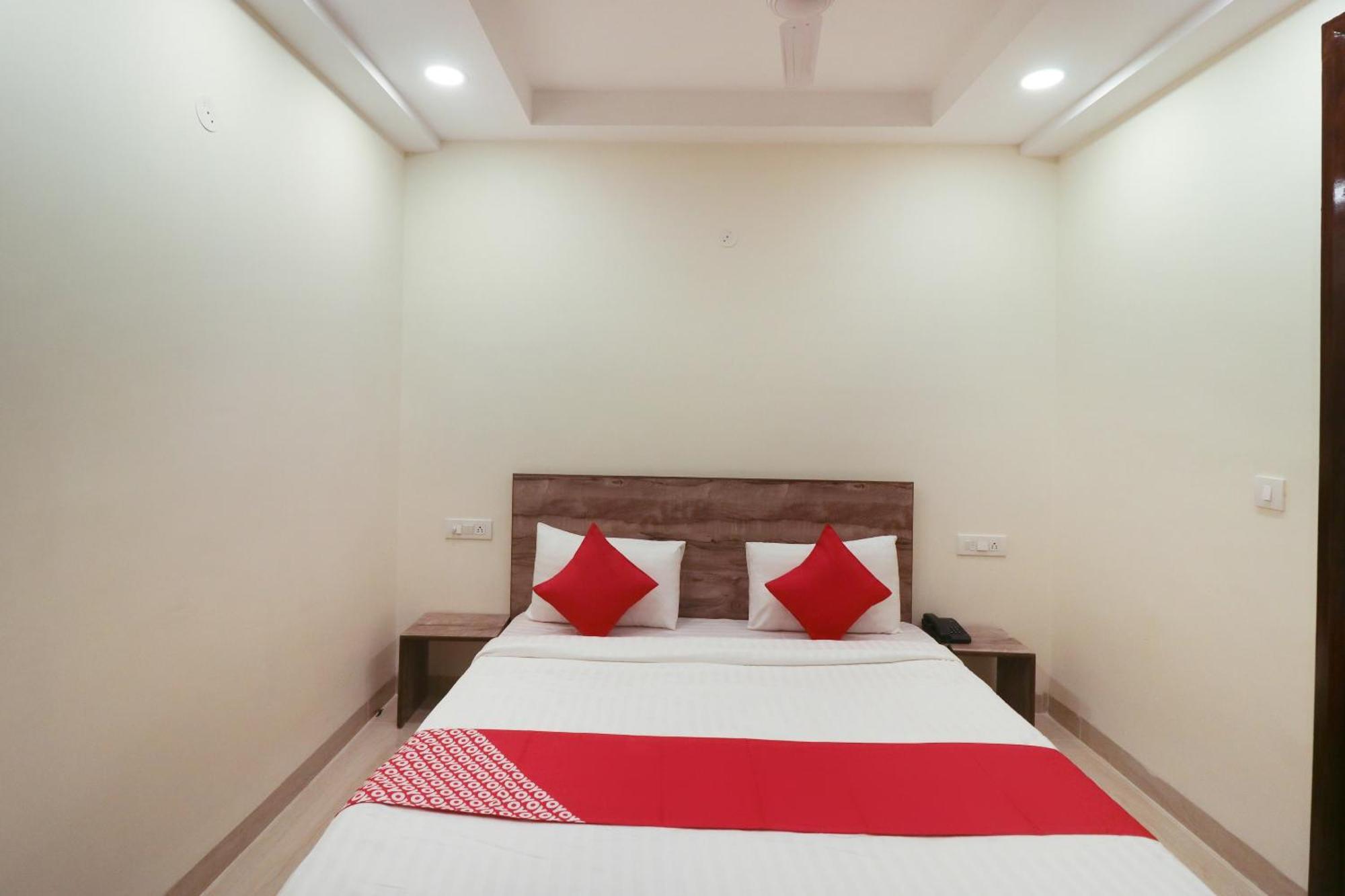 Super Hotel O Comfort Residency Near Artemis Hospital Gurgaon Ngoại thất bức ảnh